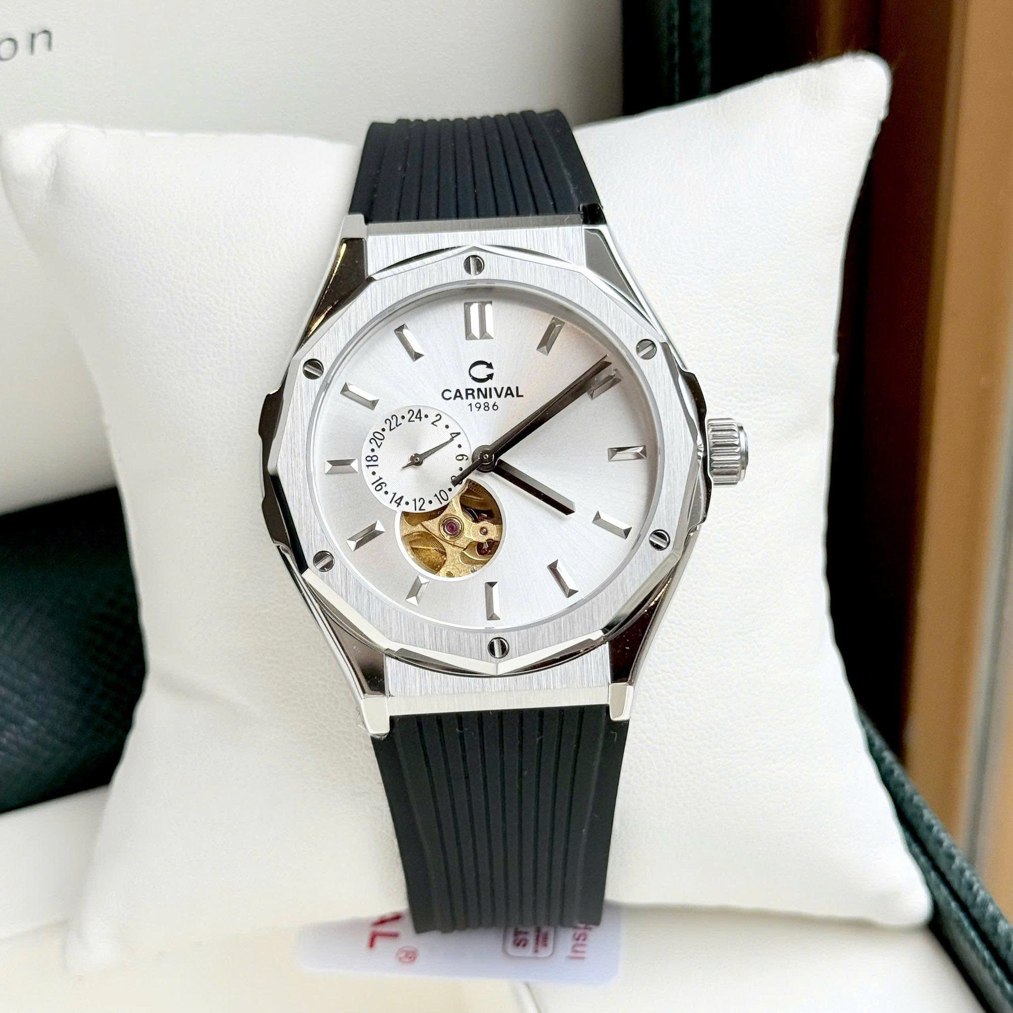 ĐỒNG HỒ NAM CARNIVAL AUTOMATIC 8189G-VT-DCS-T