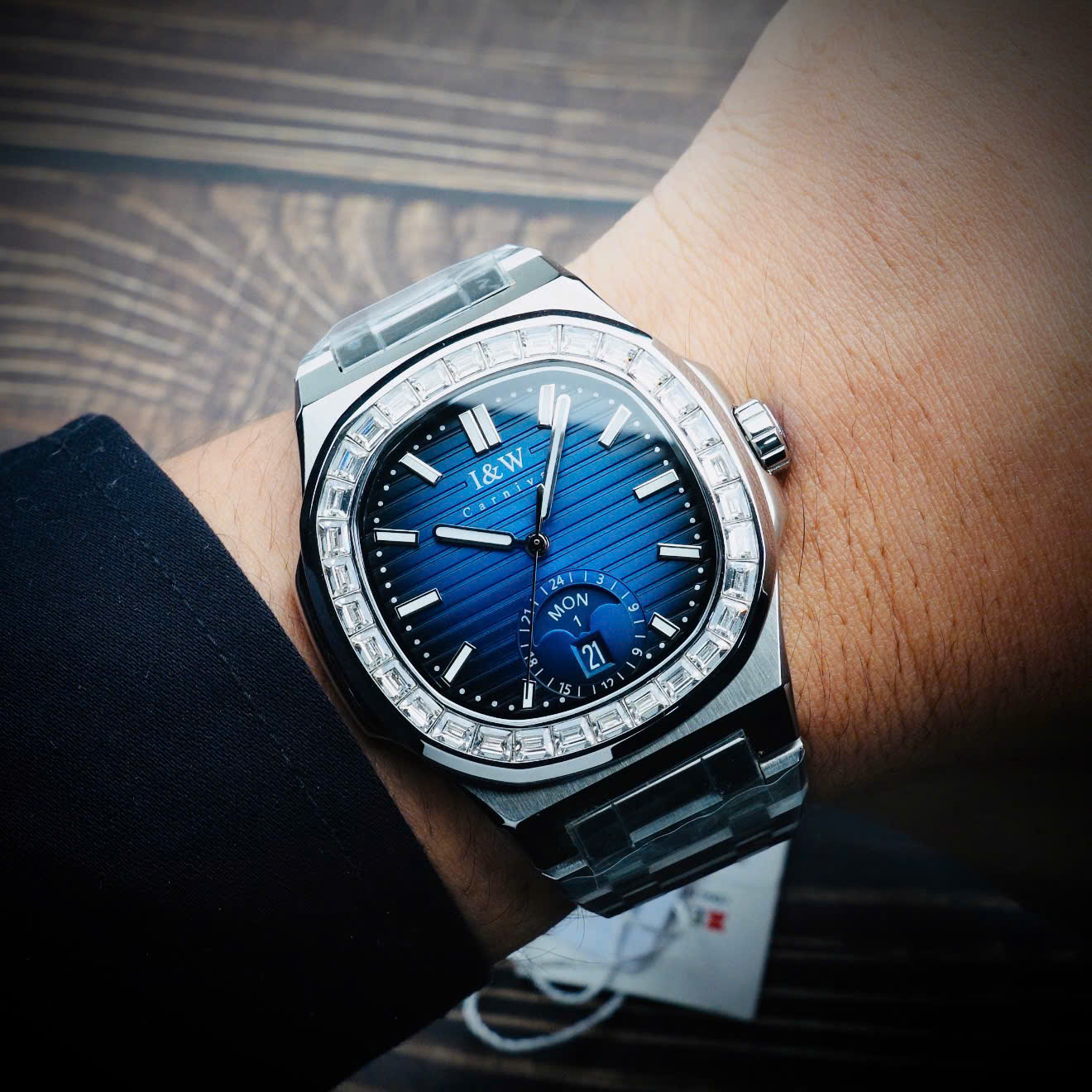 ĐỒNG HỒ NAM I&W CARNIVAL AUTOMATIC IW735G2-T2