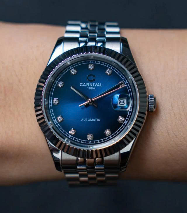 ĐỒNG HỒ NAM CARNIVAL AUTOMATIC 8250G-VT-XD