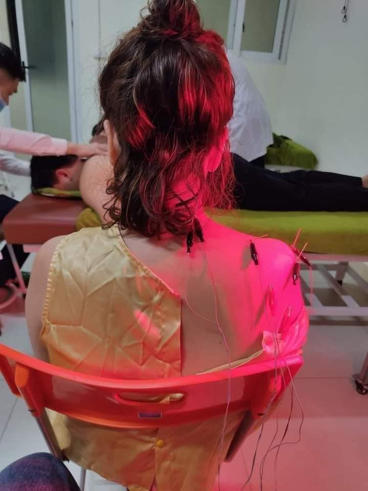 VIÊM QUANH KHỚP VAI