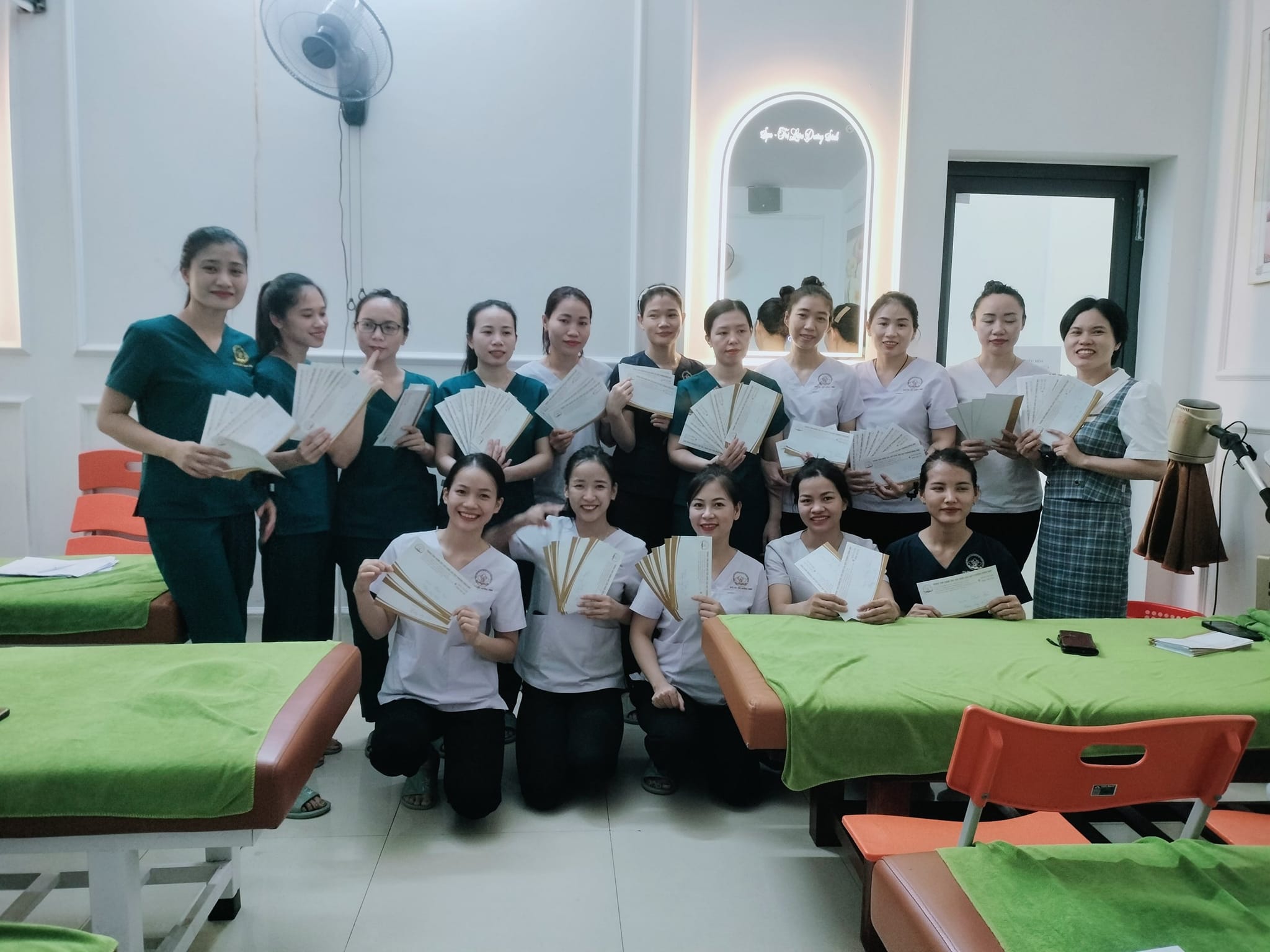 LỄ TRAO THƯỞNG CHO CỘNG SỰ XUẤT SẮC THÁNG 7/2024 TẠI PHƯƠNG ĐÔNG NDP - CƠ SỞ 1