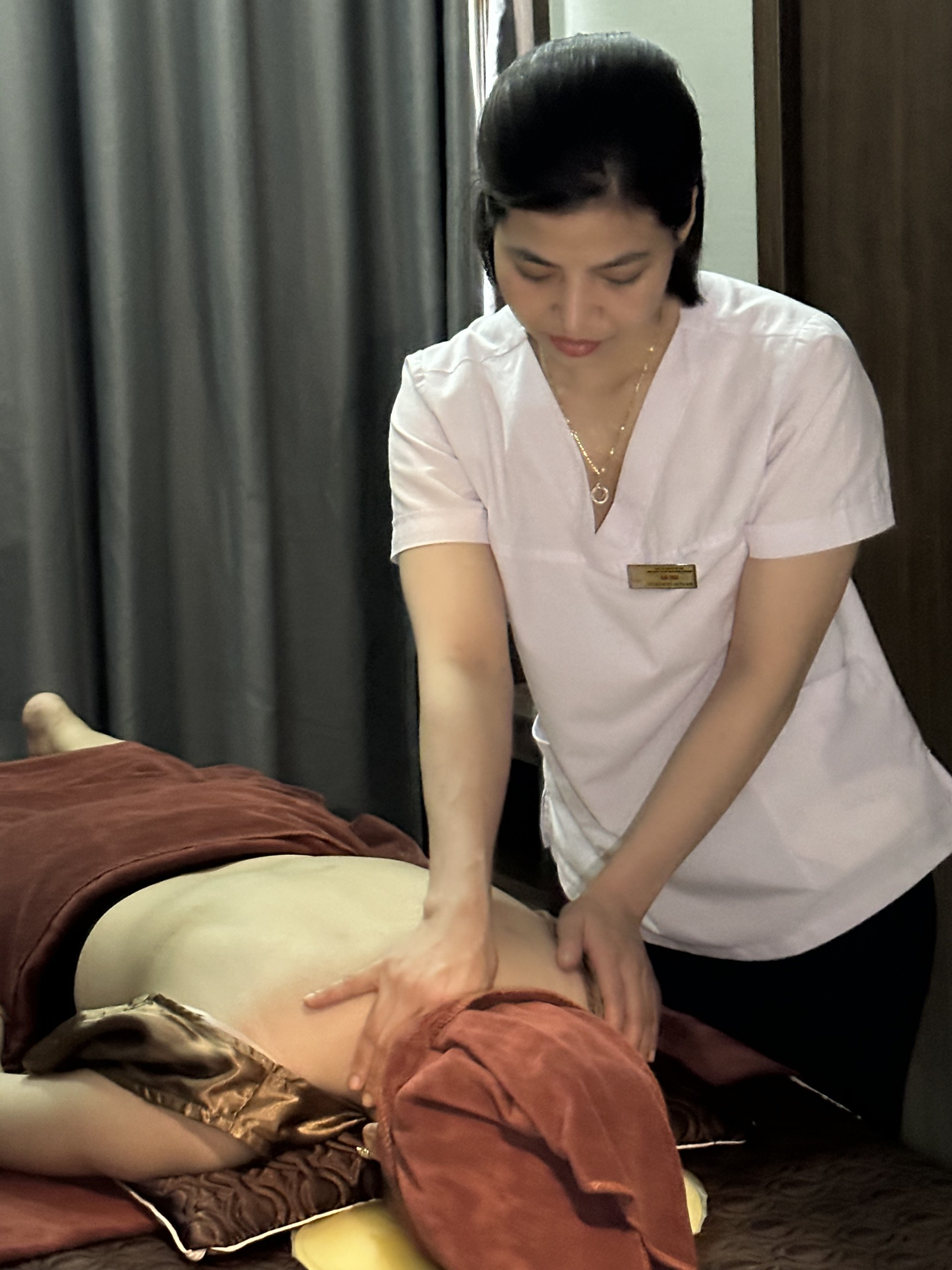 TRỊ LIỆU VAI GÁY CHUYÊN SÂU