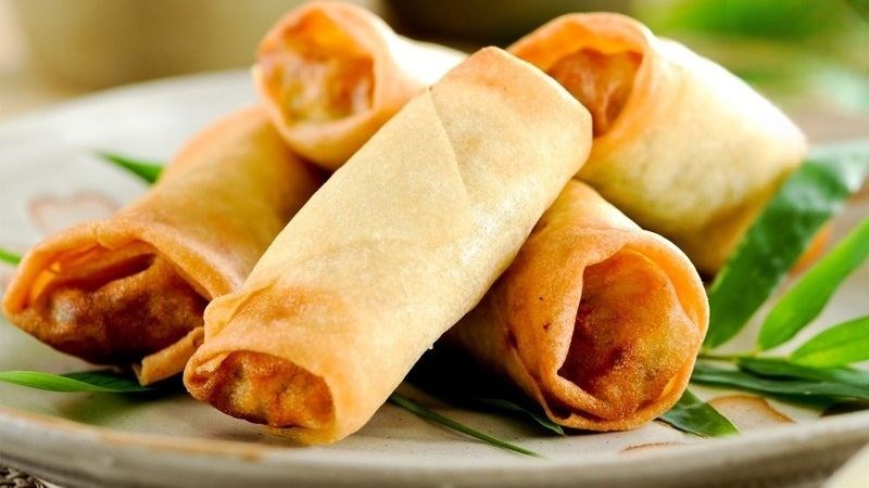 Chả giò bao nhiêu calo? Ăn chả giò có béo không? Cách ăn ít tăng cân