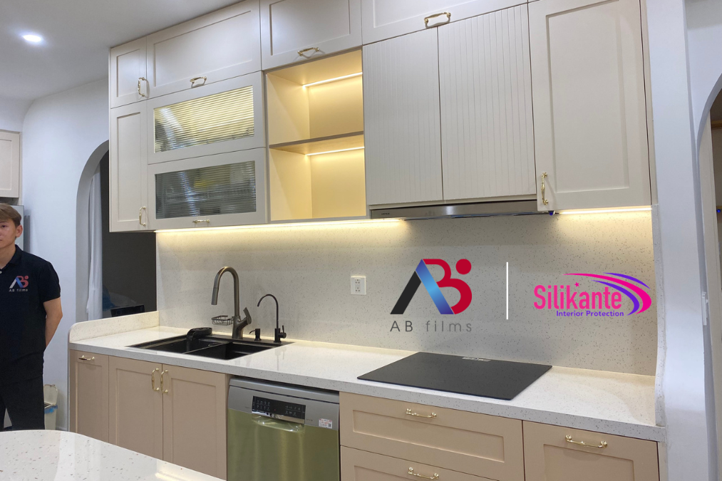 Dán phim bảo vệ Silikante Pro cho khu vực đá bếp