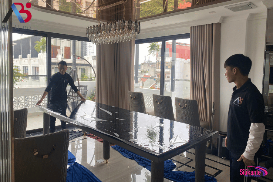 Dán bảo vệ bàn trà, bàn ăn tại Hoàng Cầu, Hà Nội