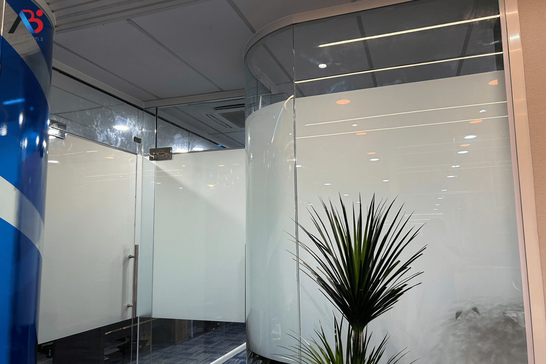 Lợi ích của phim điện thông minh trong không gian hiện đại