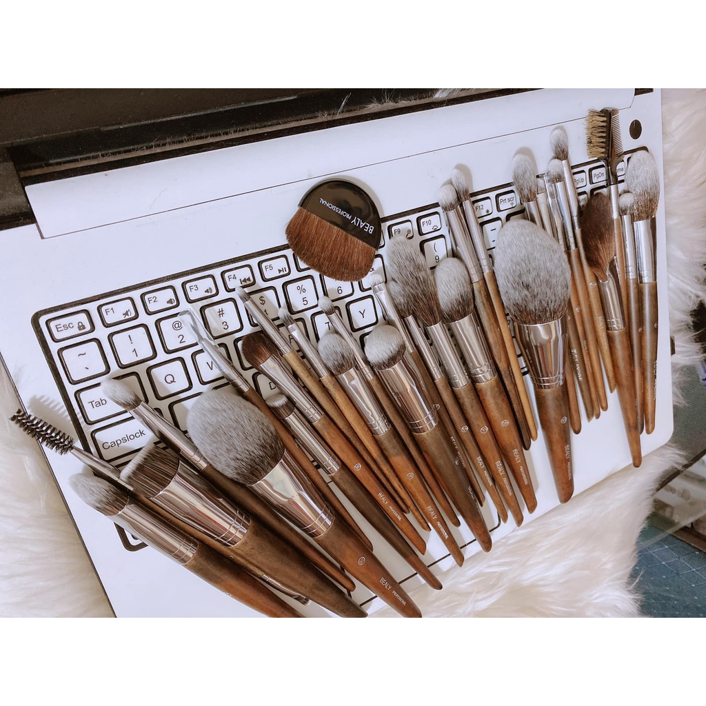 Bộ cọ trang điểm chuyên nghiệp Bealy 29 cây cao cấp không kèm túi đựng cọ