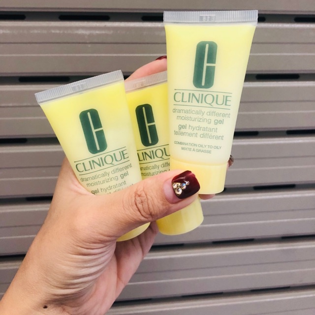 Kem dưỡng ẩm Clinique moisture surge 125ml gồm 3 tone fulbox