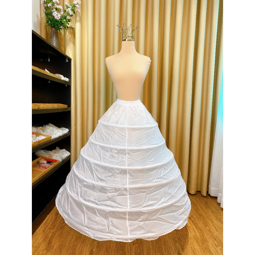 Các tùng váy cho cô dâu ngày cưới mẫu chụp ảnh