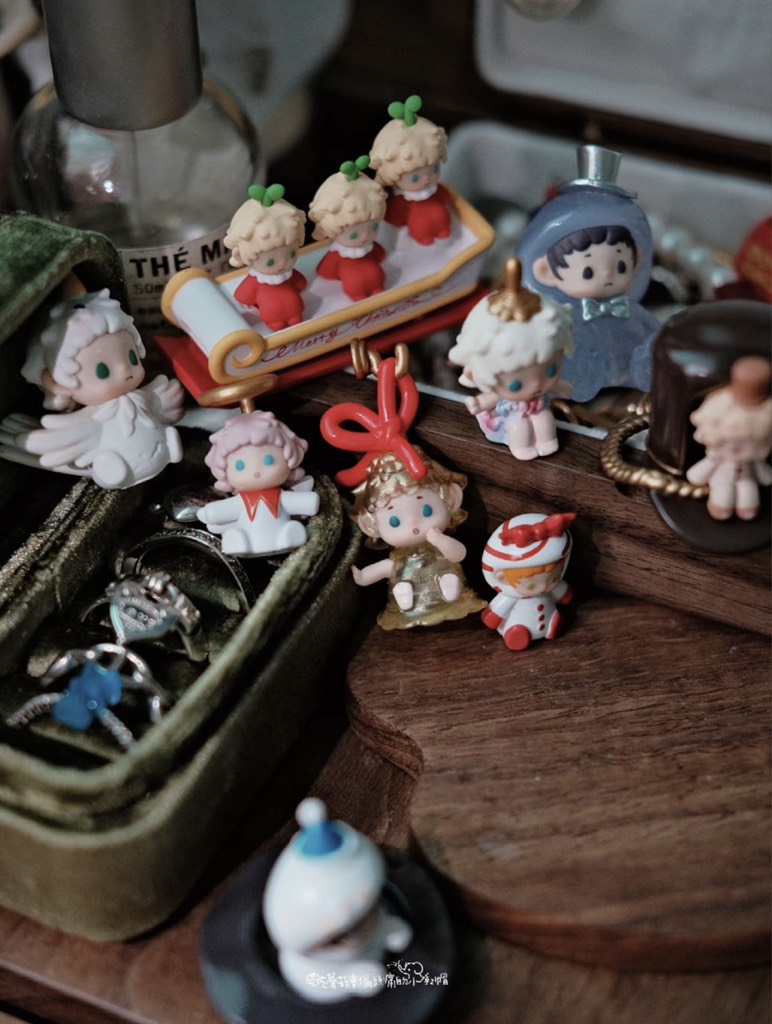 FAYA Standchen Of Snow Kingdom Figure Series