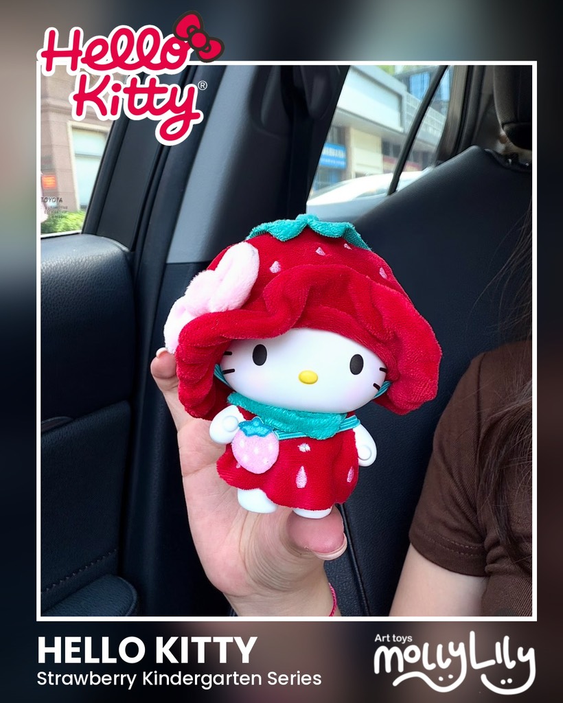 HELLO KITTY Strawberry Kindergarten Pendant Series