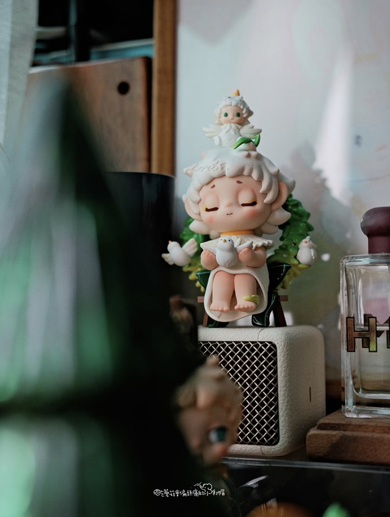 FAYA Standchen Of Snow Kingdom Figure Series