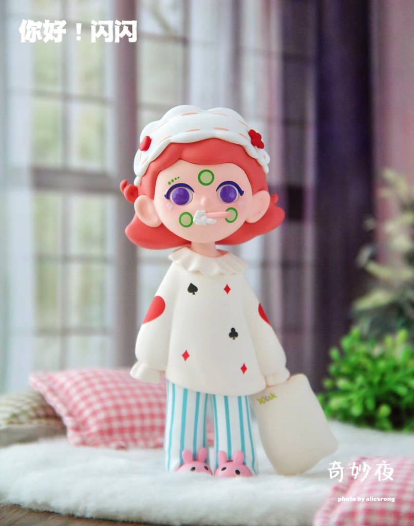 HELLO WINKYEE! Shining Figure Series