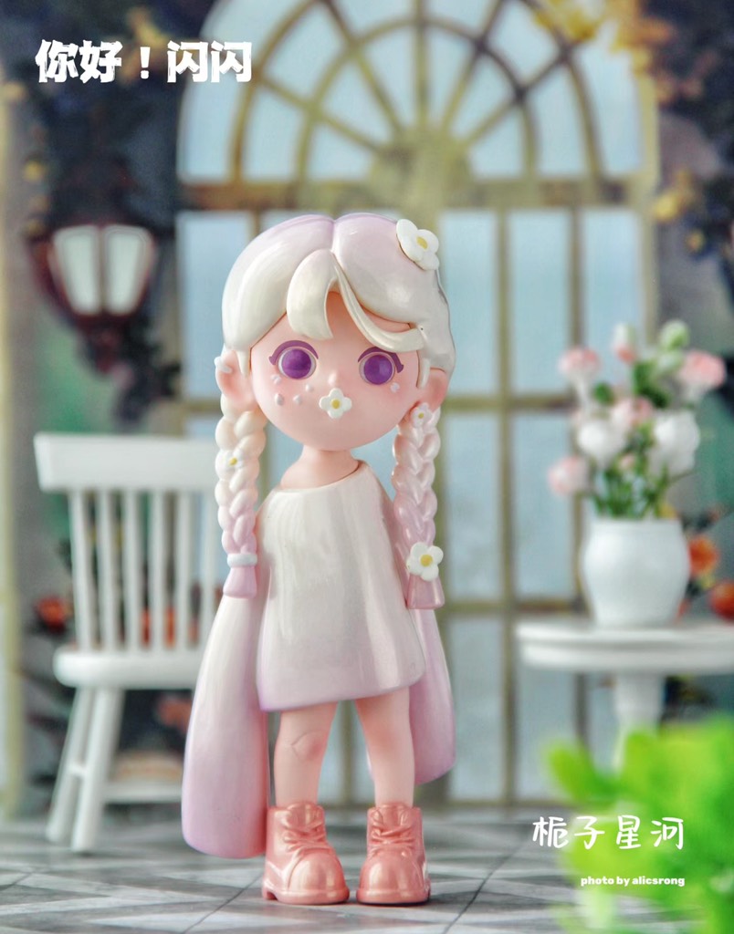 HELLO WINKYEE! Shining Figure Series