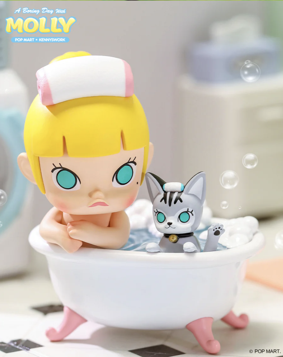 MOLLY A Boring Day With Molly Figure Series