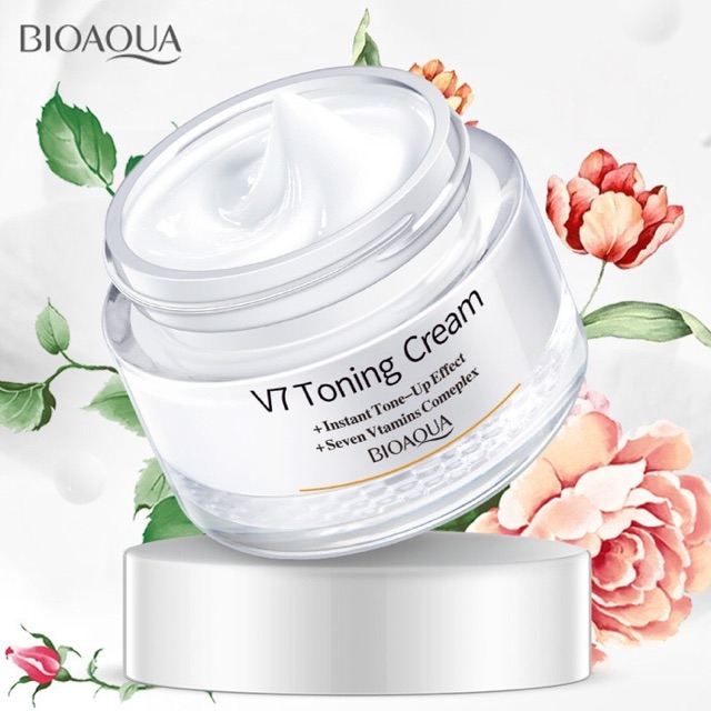 Kem dưỡng da  V7 Toning Light