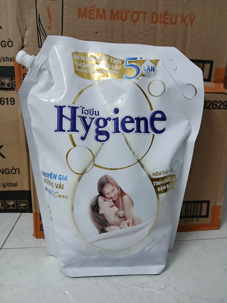 Nước xả vải HYGIENE 2200ml (trắng) Hương Milky Touch