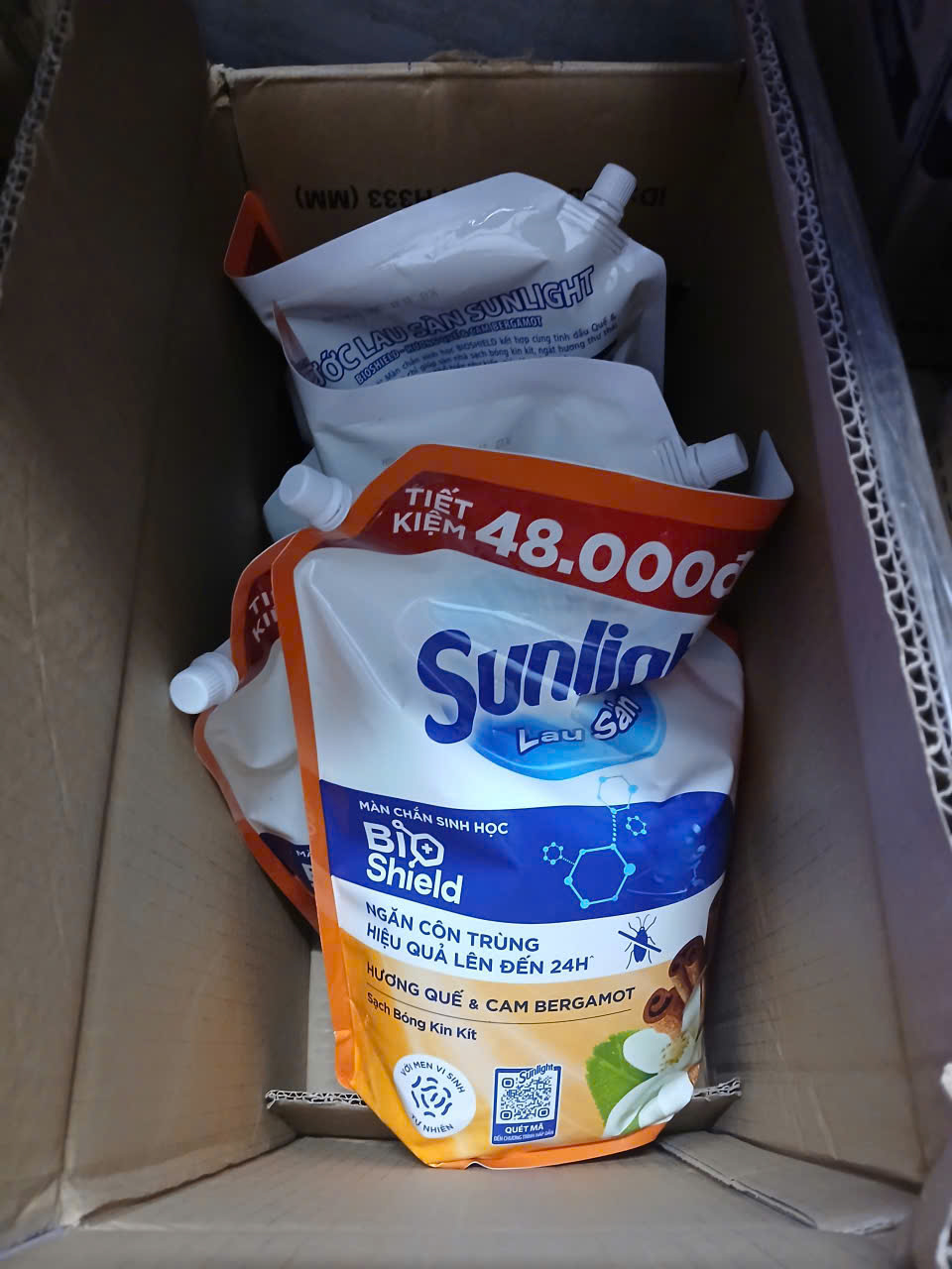 NƯỚC LAU SÀN SUNLIGHT TÚI 3,4KG BIOSHIELD HƯƠNG QUẾ VÀ CAM BERGAMOT