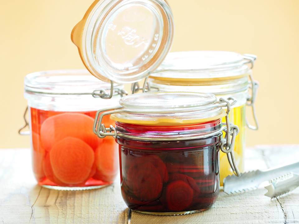 Hũ thủy tinh đựng thực phẩm và hũ nhựa: Nên chọn loại nào an toàn và bền hơn?