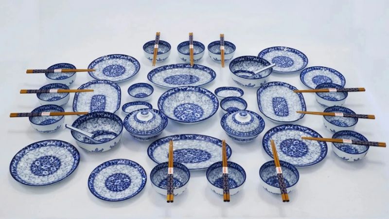 Bộ bát đĩa thắp hương gốm sứ hoa văn xanh đầy đủ cho mâm cơm cúng gia tiên