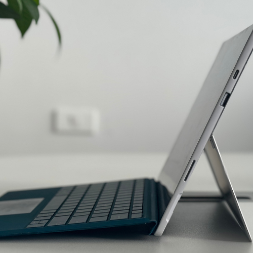 Surface Pro 7 intel core i5 1035G4  , Ram 8Gb, SSD 256GB Liknew (Combo kèm phím) 1866