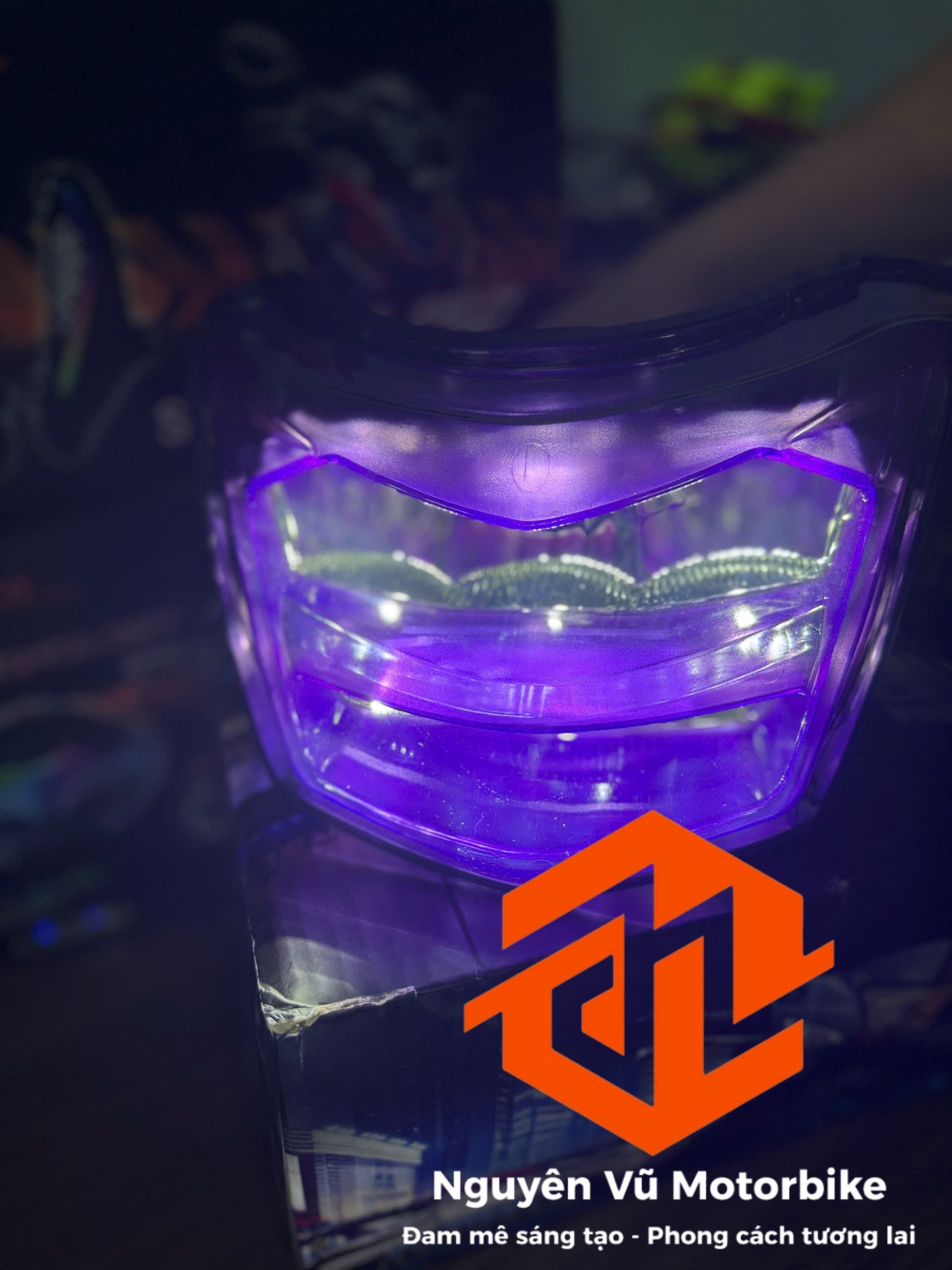 Đèn Pha Led 2 Tầng WAVE A S RS FutureX