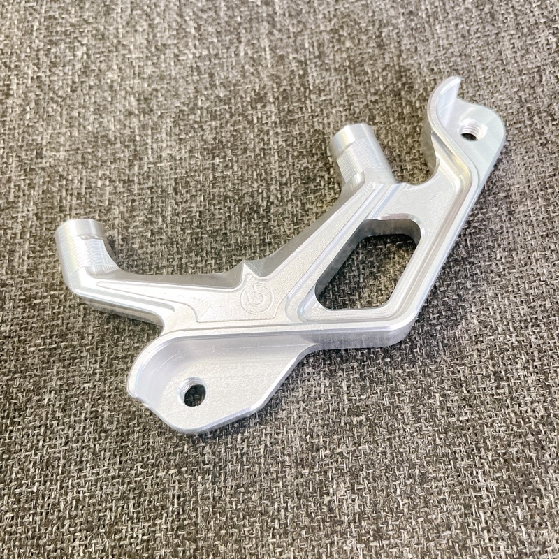 Pát trước Winner đĩa 260/267 xài heo 4 pis 81 racing