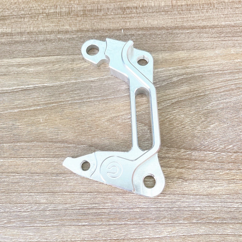 Pát trước Sirius xăng cơ ( đời 2019 trờ về sau ) đĩa 260/267mm heo zin theo xe