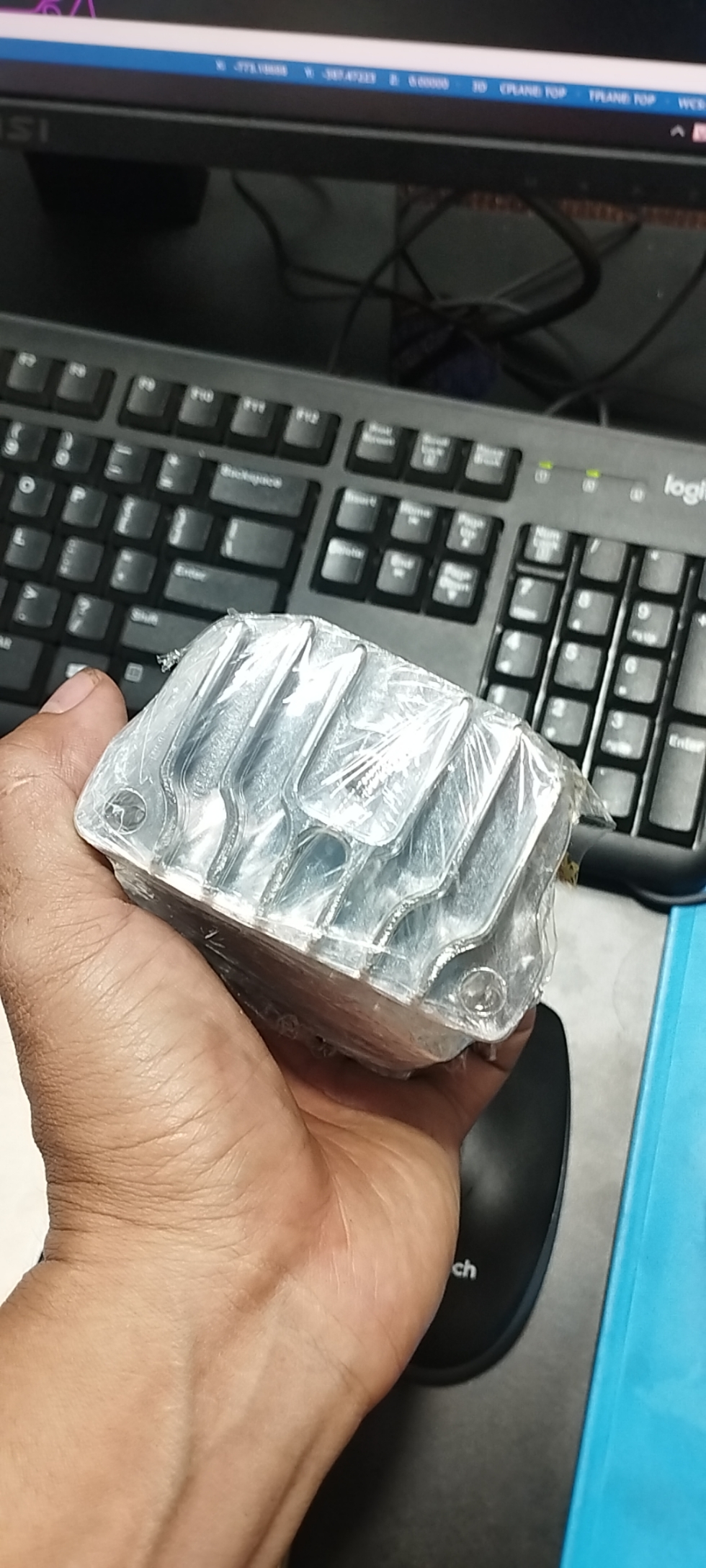 Cánh bướm mỏng