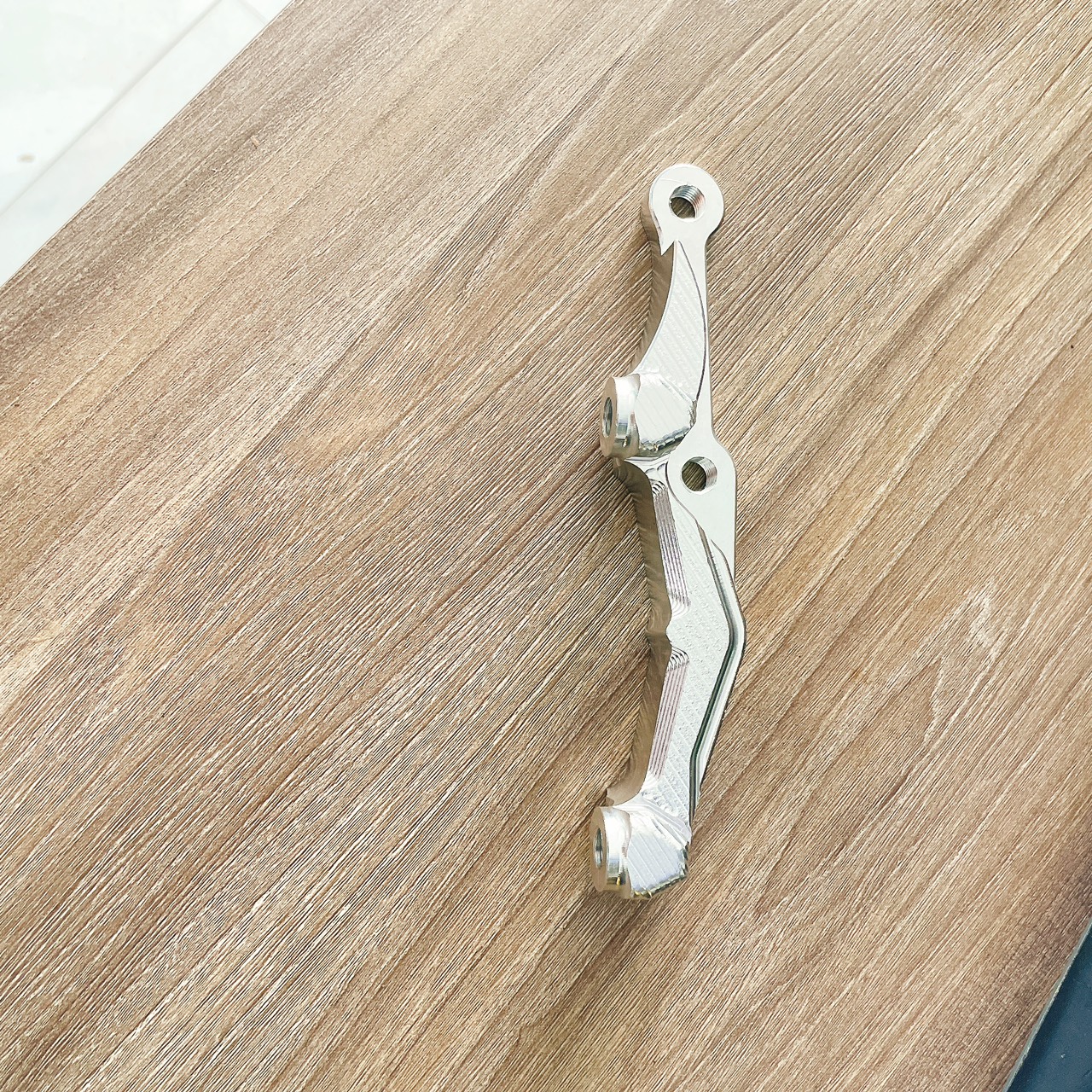 Pát trước Yaz chân 100 đĩa 260,267mm