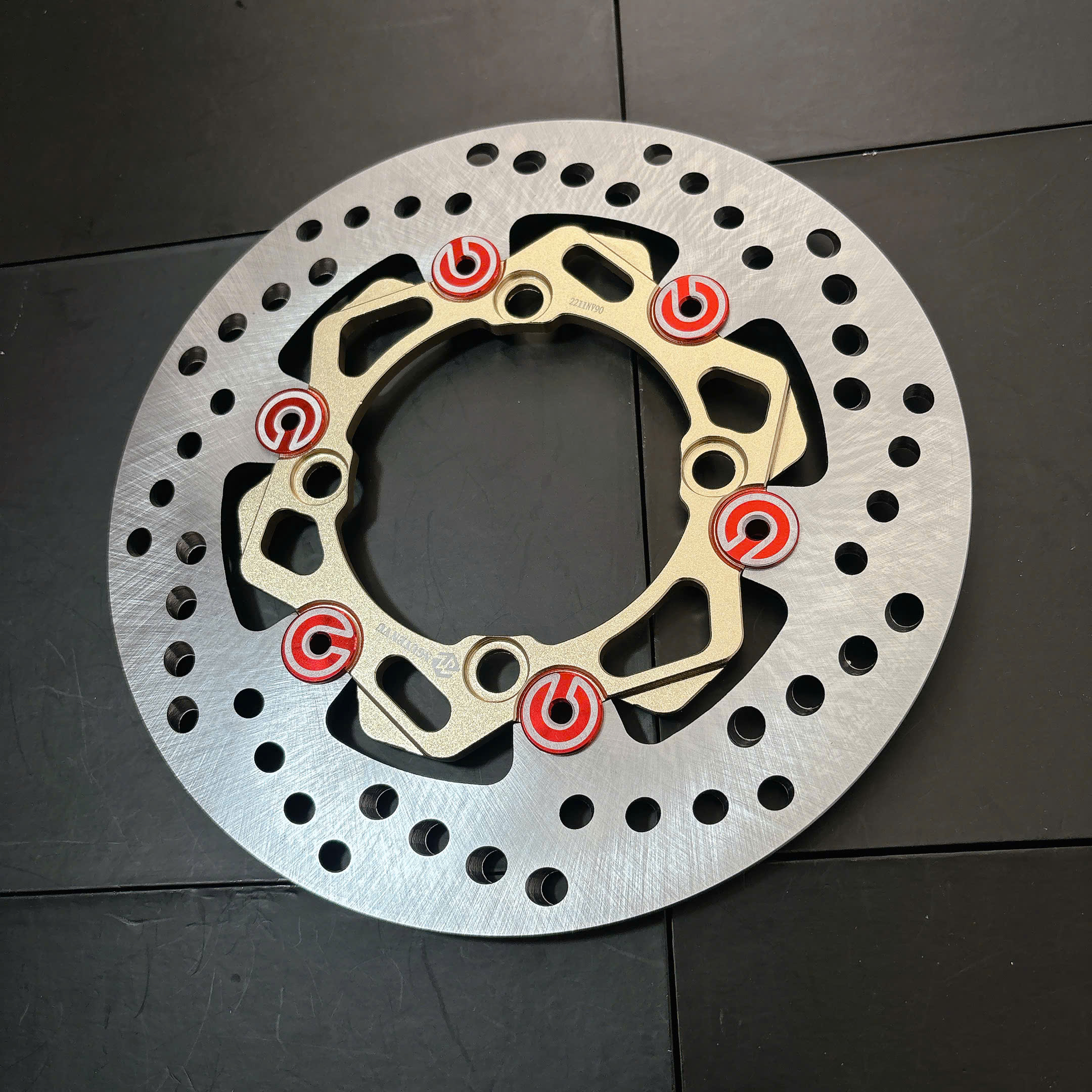 Đĩa Sau Ex 135 Vành xéo Nút brembo MÀU Đen mẫu NVM V2