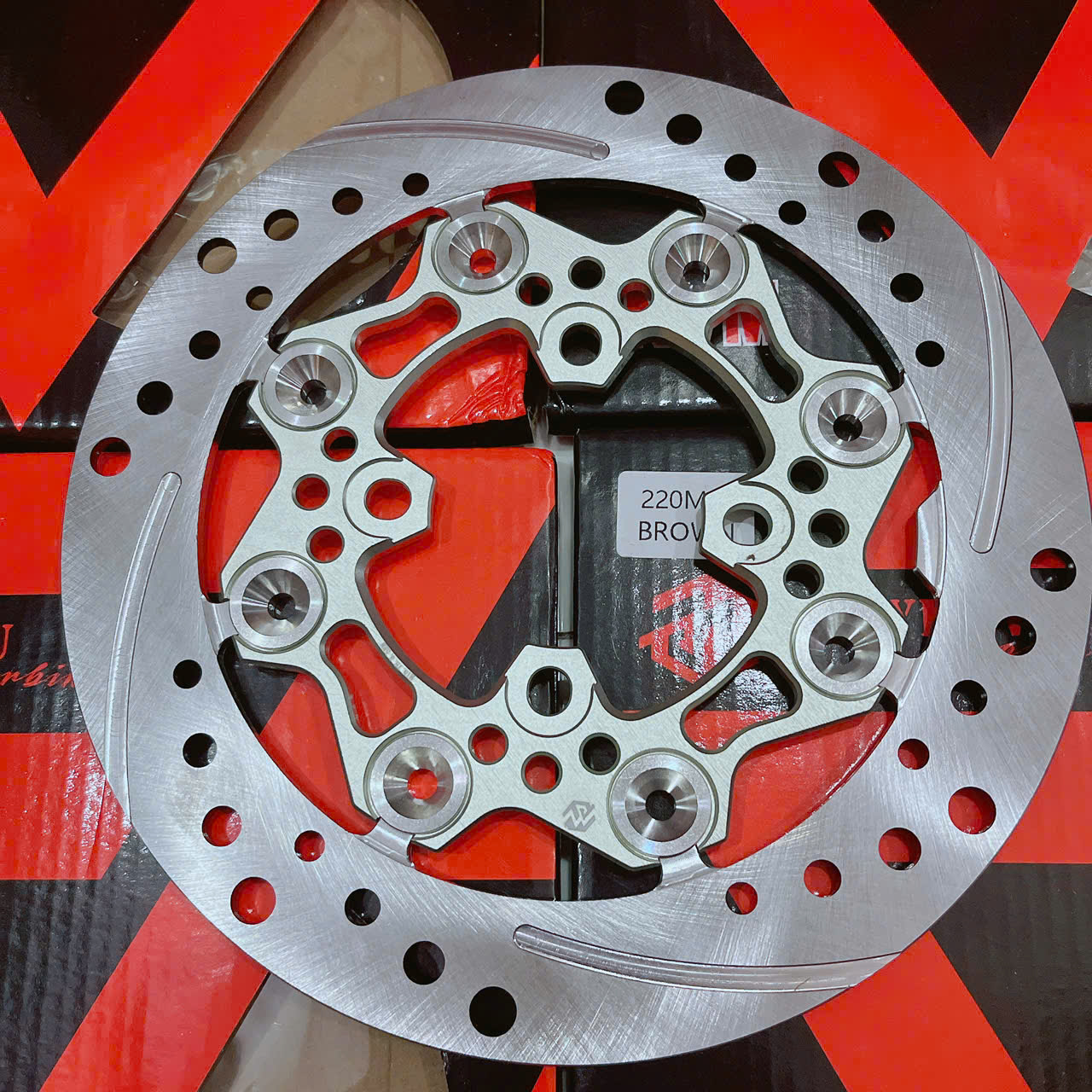 Đĩa thắng 220mm 4 lỗ thông dụng thương hiệu NVM mẫu k6