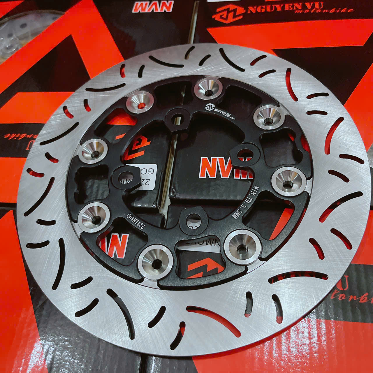 Đĩa thắng 220mm 4 lỗ thông dụng Thương hiệu NVM mẫu k7