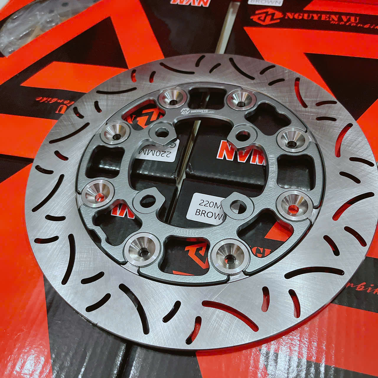 Đĩa thắng 220mm 4 lỗ thông dụng Thương hiệu NVM mẫu k7