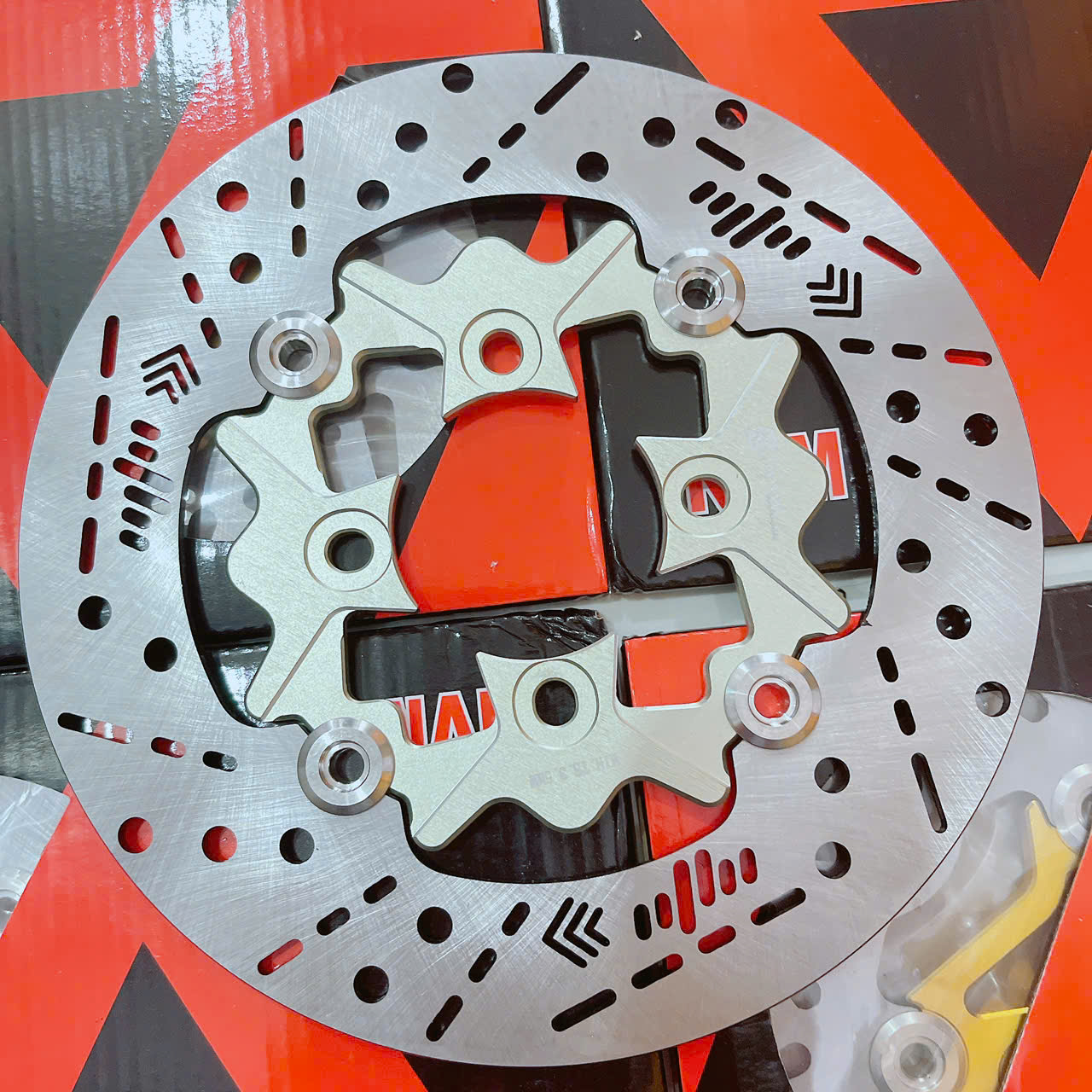 Đĩa thắng trước 220mm Thương hiệu NVM mẫu S2 4 lỗ thông dụng