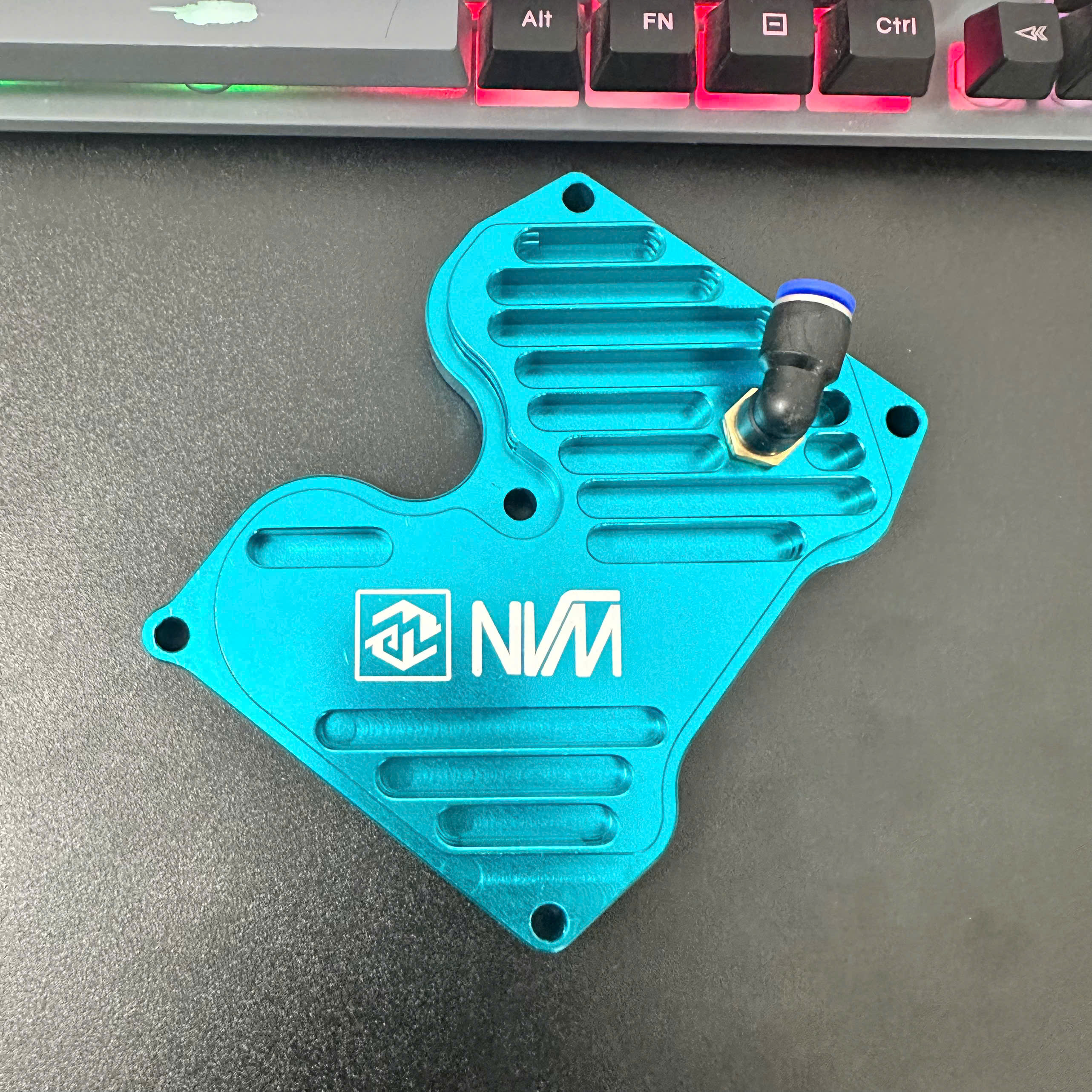 Bộ Nắp Đầu Bò Hợp Kim Nhôm CNC NVM EX135 4s, EX150 có ống hơi