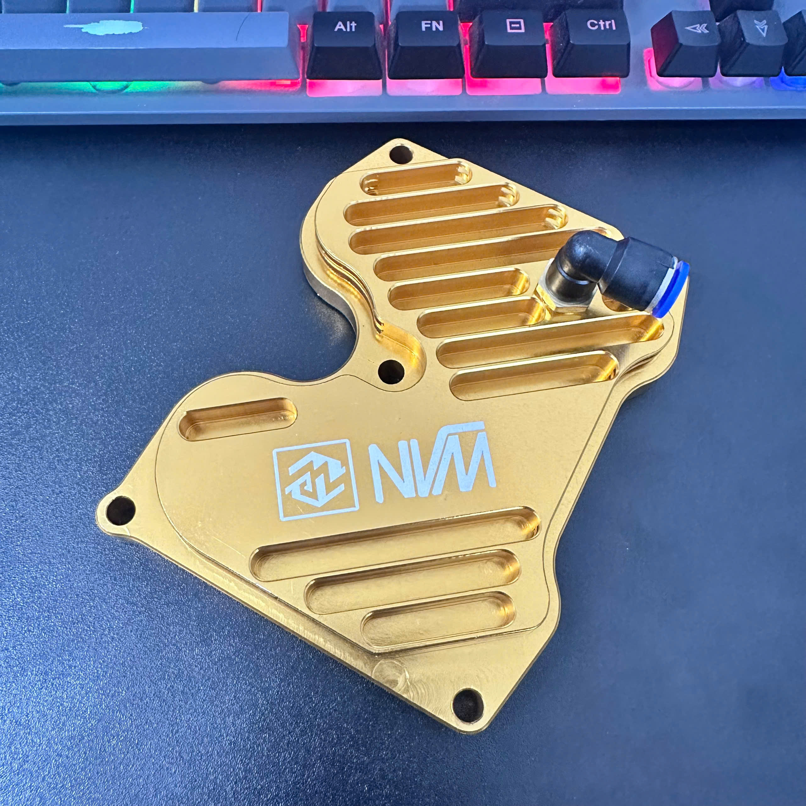 Bộ Nắp Đầu Bò Hợp Kim Nhôm CNC NVM EX135 4s, EX150 có ống hơi