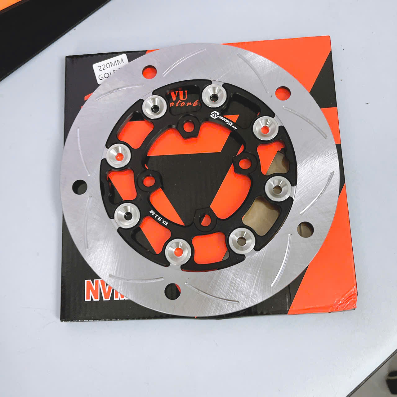 Đĩa thắng 220mm NVM K3 4 lỗ thông dụng lắp được nhiều dòng xe