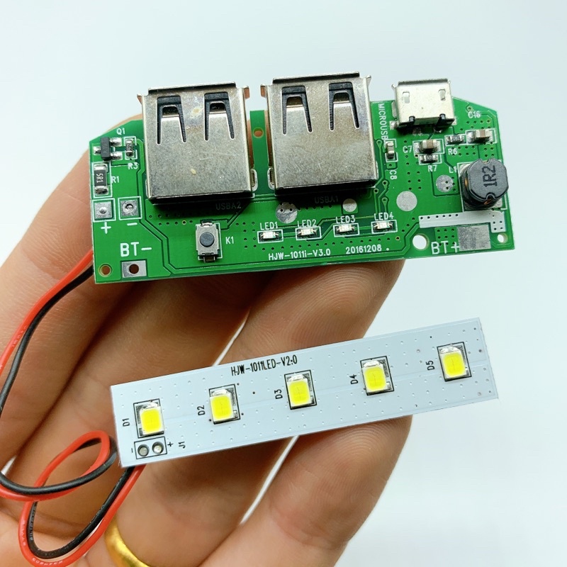 Mạch sạc dự phòng có thêm bảng đèn led siêu sáng