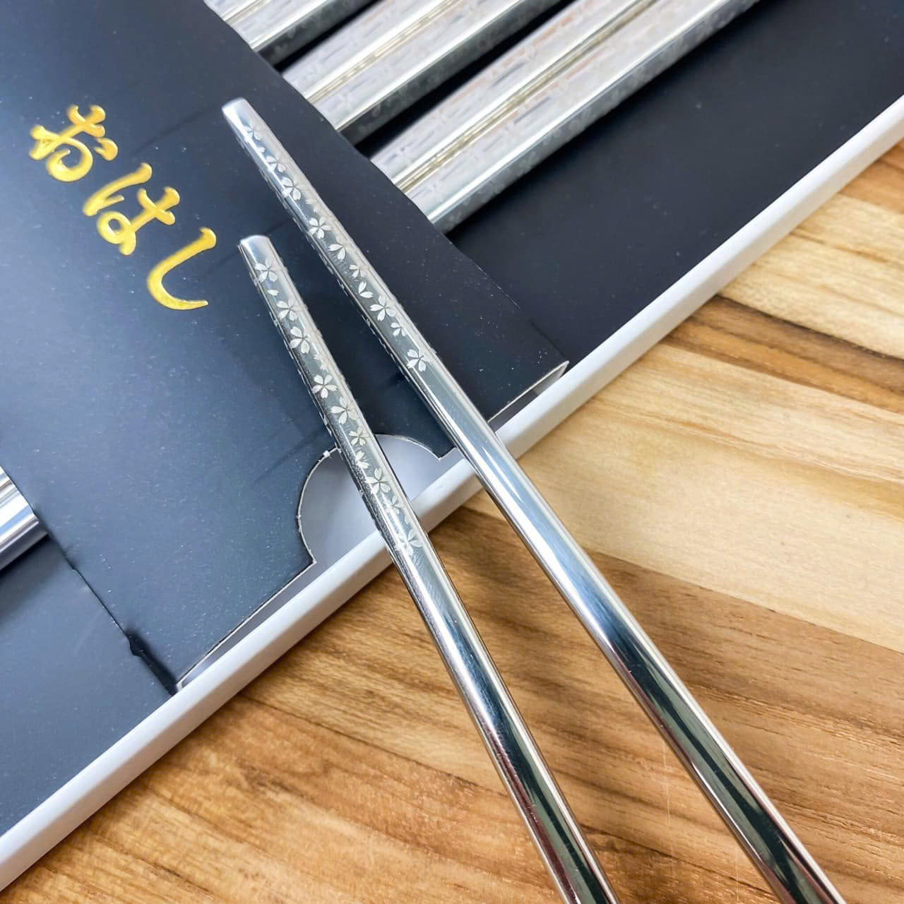 Đũa Cao Cấp Inox Hoa Anh Đào trắng Shikisai