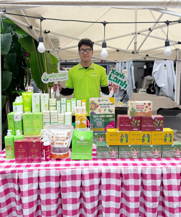 Hội chợ Phố Sách Hà Nội - Điểm hẹn đầu năm cho lối sống xanh & tri thức