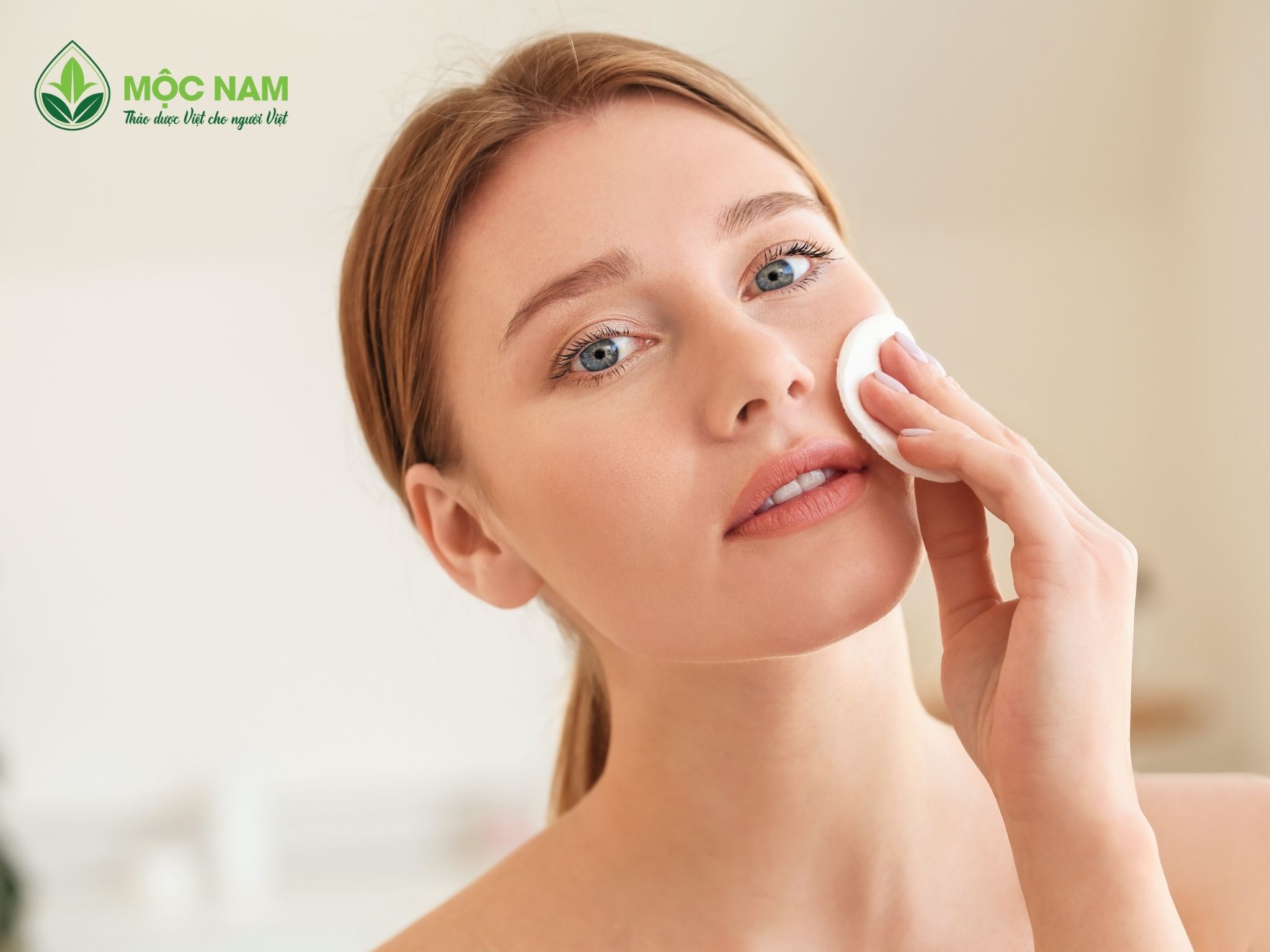 Tẩy trang hai lớp – Chìa khóa làm sạch và dưỡng da hiệu quả