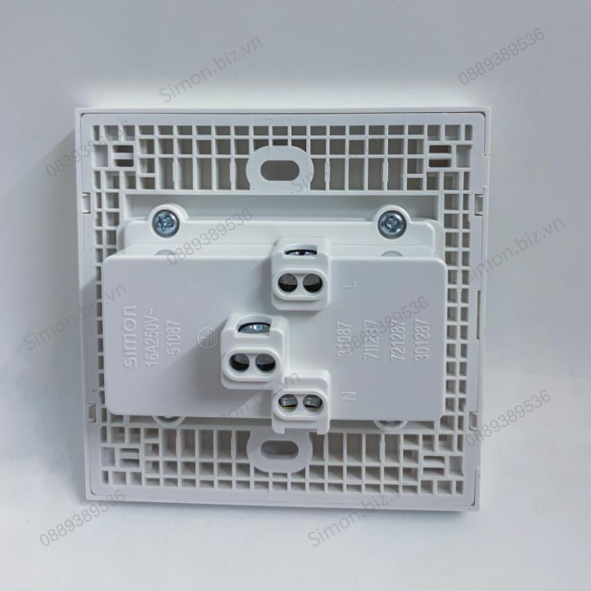 Bộ Ổ cắm đôi chuẩn Âu-Mỹ 16A chuẩn vuông màu trắng Simon E6 721287