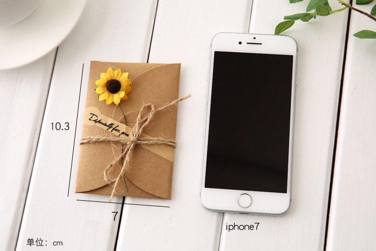 COMBO THIỆP KRAFT HOA KÈM BAO THƯ NÚT GÀI TRÁI TIM T.CRAFT HOUSE