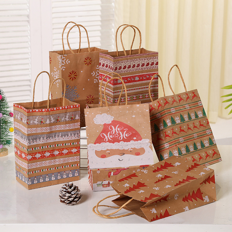 TÚI GIẤY ĐỰNG QUÀ KÍCH THƯỚC 27x21x11CM HỌA TIẾT GIÁNG SINH SINH ĐỘNG VÀ DỄ THƯƠNG T.CRAFT HOUSE - MẪU 4