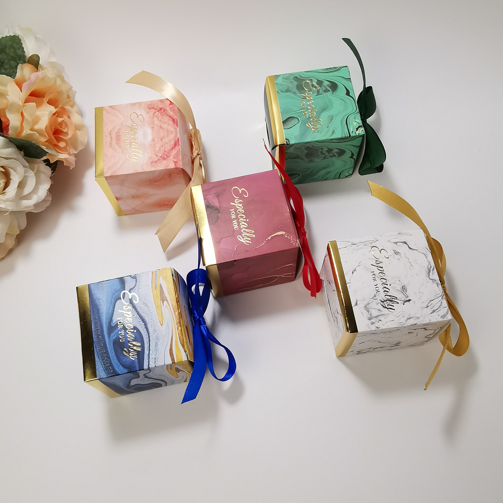 HỘP QUÀ TẶNG KHÁCH MỜI ĐÁM CƯỚI, BÁO HỈ HÌNH VUÔNG T-CRAFT ^^