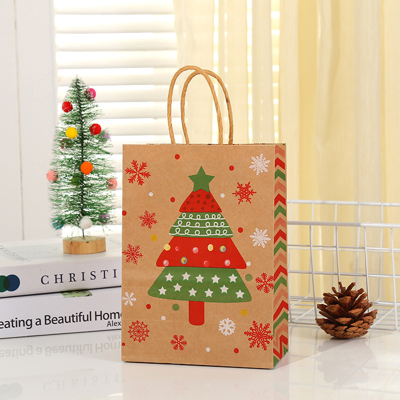 TÚI GIẤY ĐỰNG QUÀ KÍCH THƯỚC 27x21x11CM HỌA TIẾT GIÁNG SINH SINH ĐỘNG VÀ DỄ THƯƠNG T.CRAFT HOUSE - MẪU 4