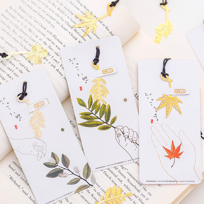 THẺ ĐÁNH DẤU SÁCH BOOKMARK BẰNG KIM LOẠI CAO CẤP HÌNH CỎ VÀNG T-CRAFT