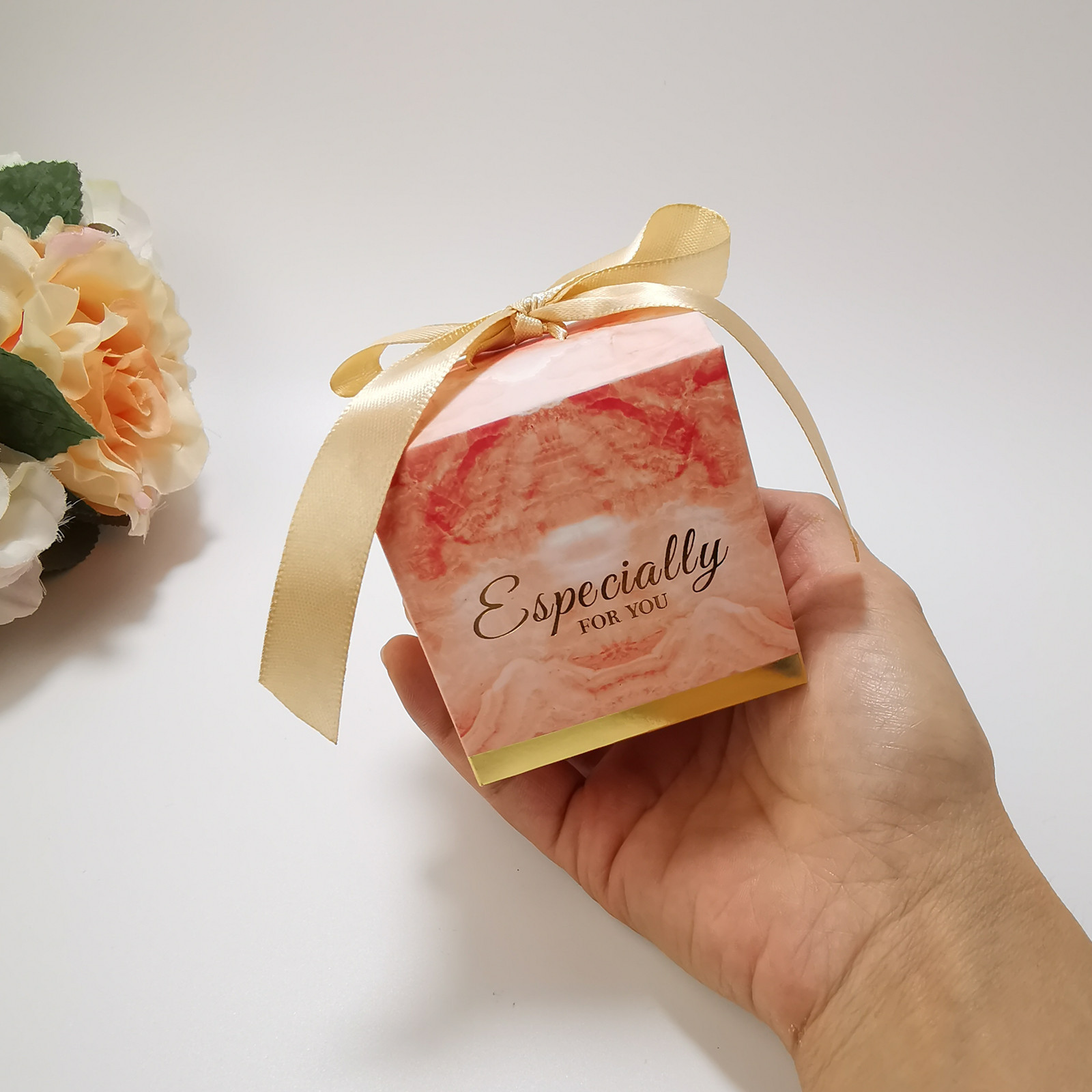 HỘP QUÀ TẶNG KHÁCH MỜI ĐÁM CƯỚI, BÁO HỈ HÌNH VUÔNG T-CRAFT ^^