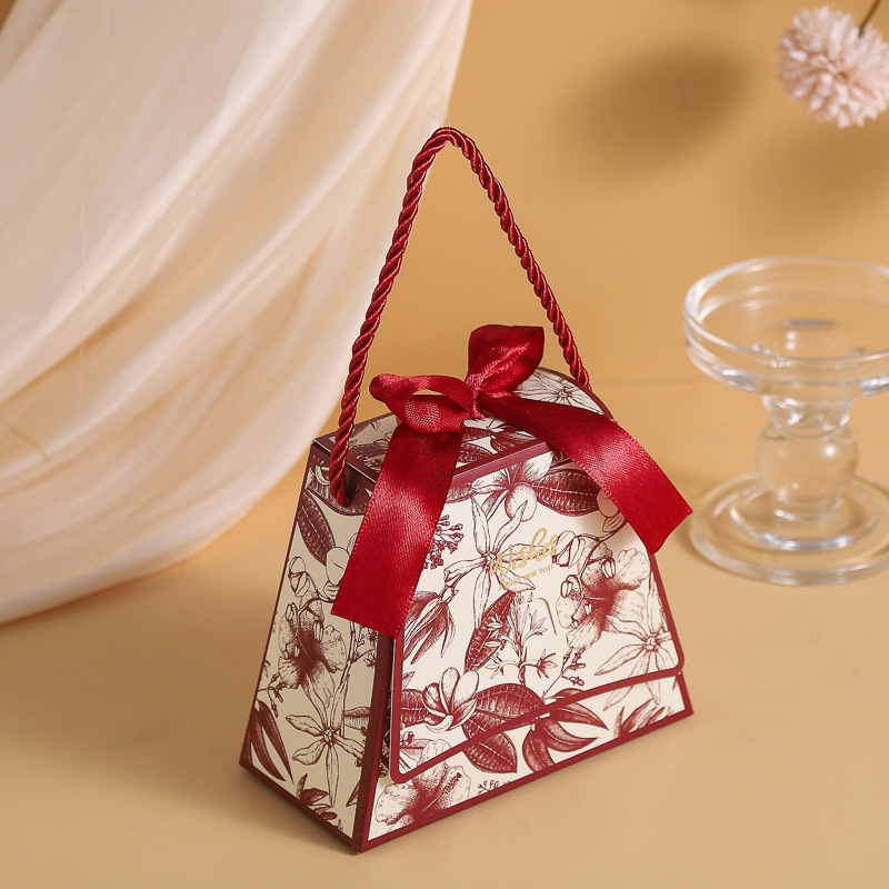HỘP QUÀ TẶNG CAO CẤP CÓ DÂY XÁCH TRI ÂN BẠN BÈ, KHÁCH MỜI T.CRAFT HOUSE